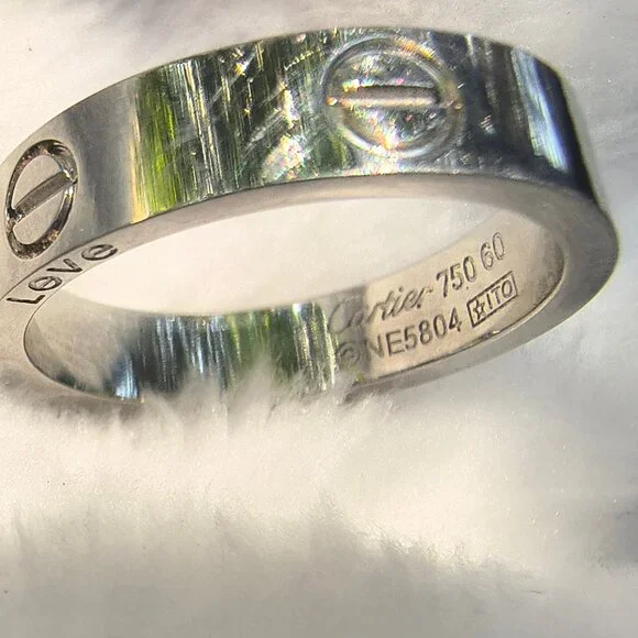 Cartier Love Ring Size 9 NEW - Picture 1 of 5